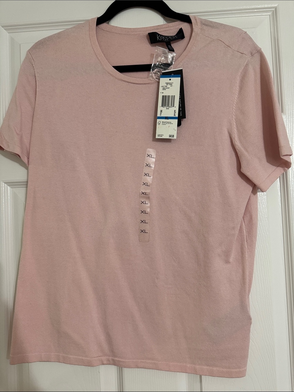 Kasper Lightweight Knit Short Sleeve Crewneck Top in Light Pink